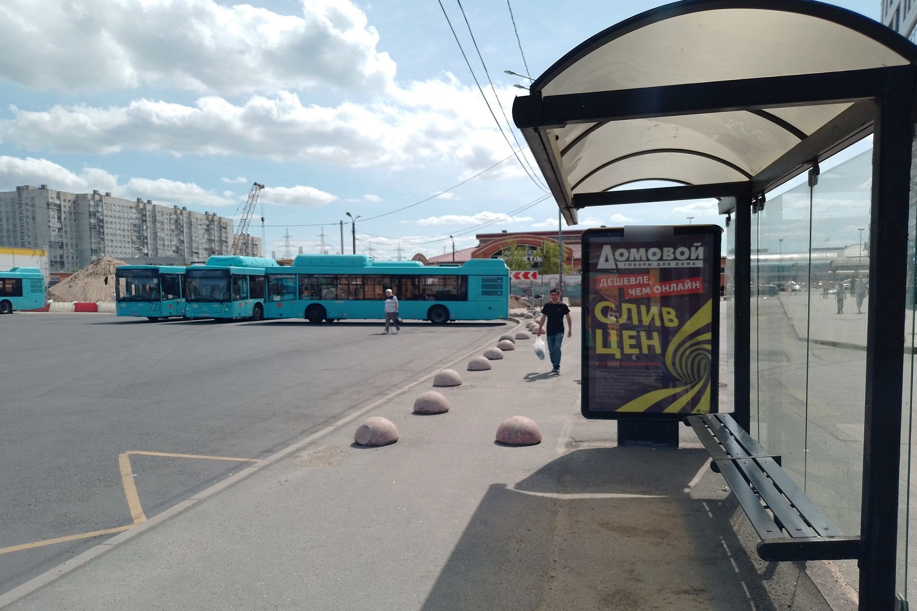 Фотография рекламного носителя, тип: Остановка 1.8x1.2, адрес: Балканская пл., д.5е, поз.4, Санкт-Петербург, Россия. Сторона А №138005