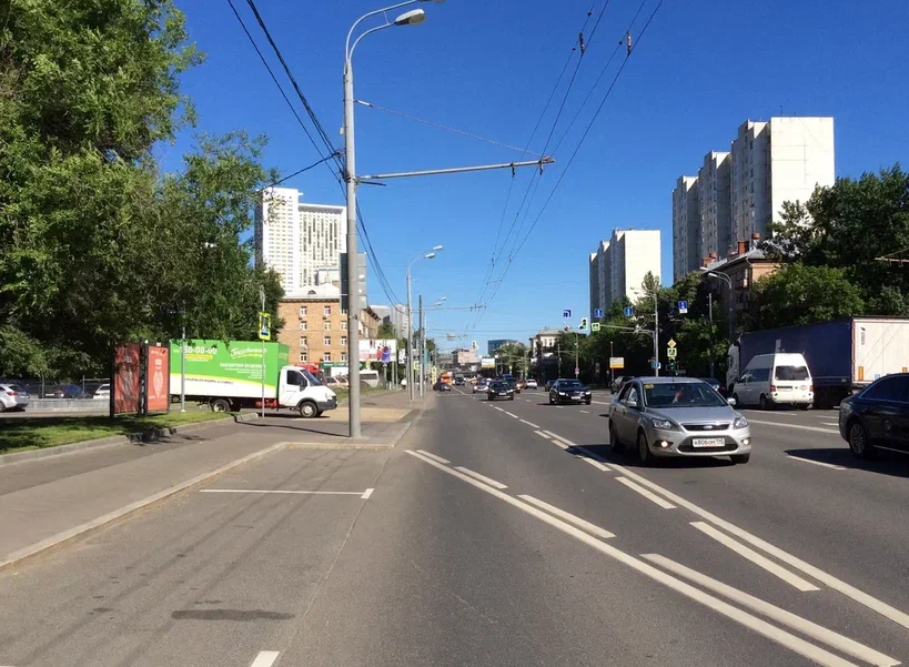 Фотография рекламного носителя, тип: Афиша 1.75x1.8, адрес: Хорошевское ш., д.46, поз.1, стенд 2, Москва, Россия. Сторона A №882624