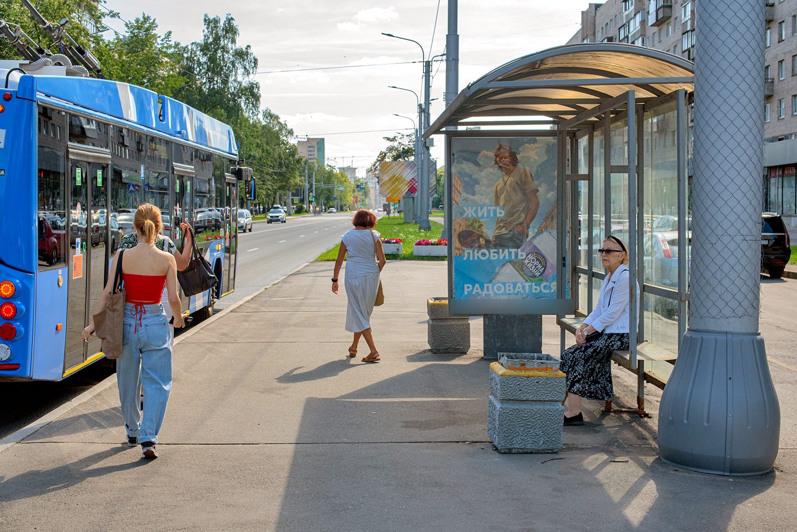 Фотография рекламного носителя, тип: Остановка 1.8x1.2, адрес: Гражданский пр-т., д.22, Санкт-Петербург, Россия. Сторона А №164587