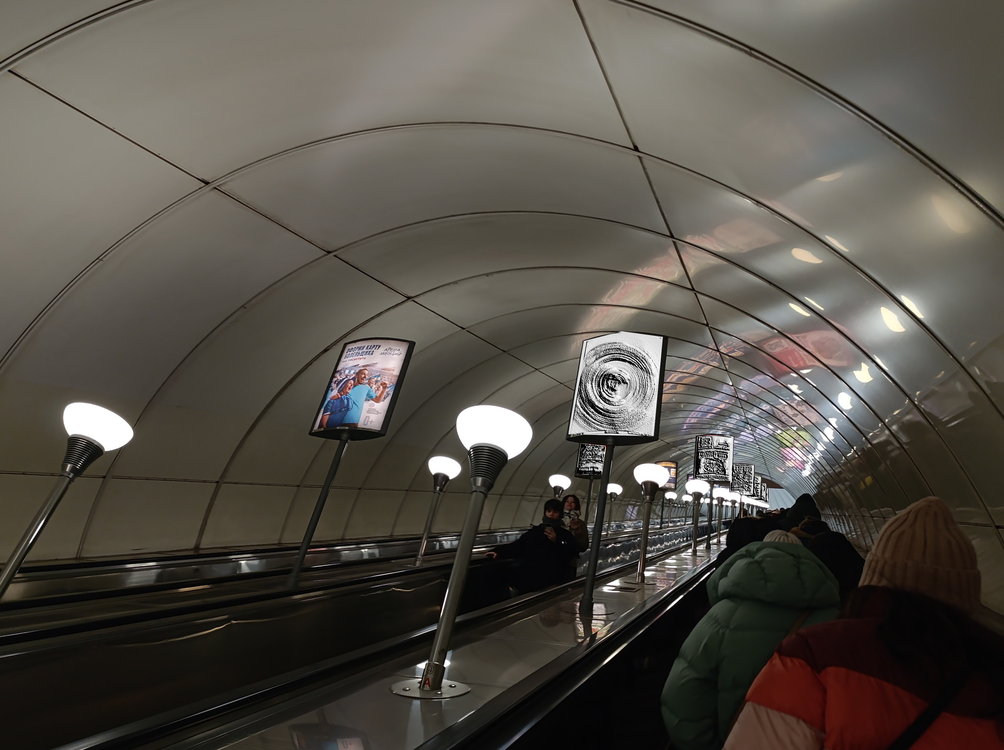 Фотография рекламного носителя, тип: Лайтбокс, адрес: Станция метро «Владимирская», линия Кировско-Выборгская, Санкт-Петербург, Россия. Сторона/вариант А №1606078