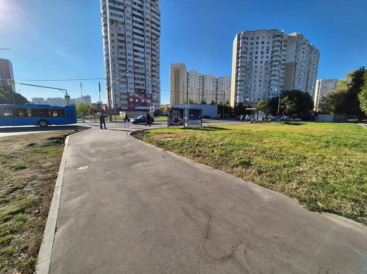 Фотография рекламного носителя, тип: Афиша 1.75x1.8, адрес: Туристская ул., д.22, поз.1, стенд 2, Москва, Россия. Сторона B №882841