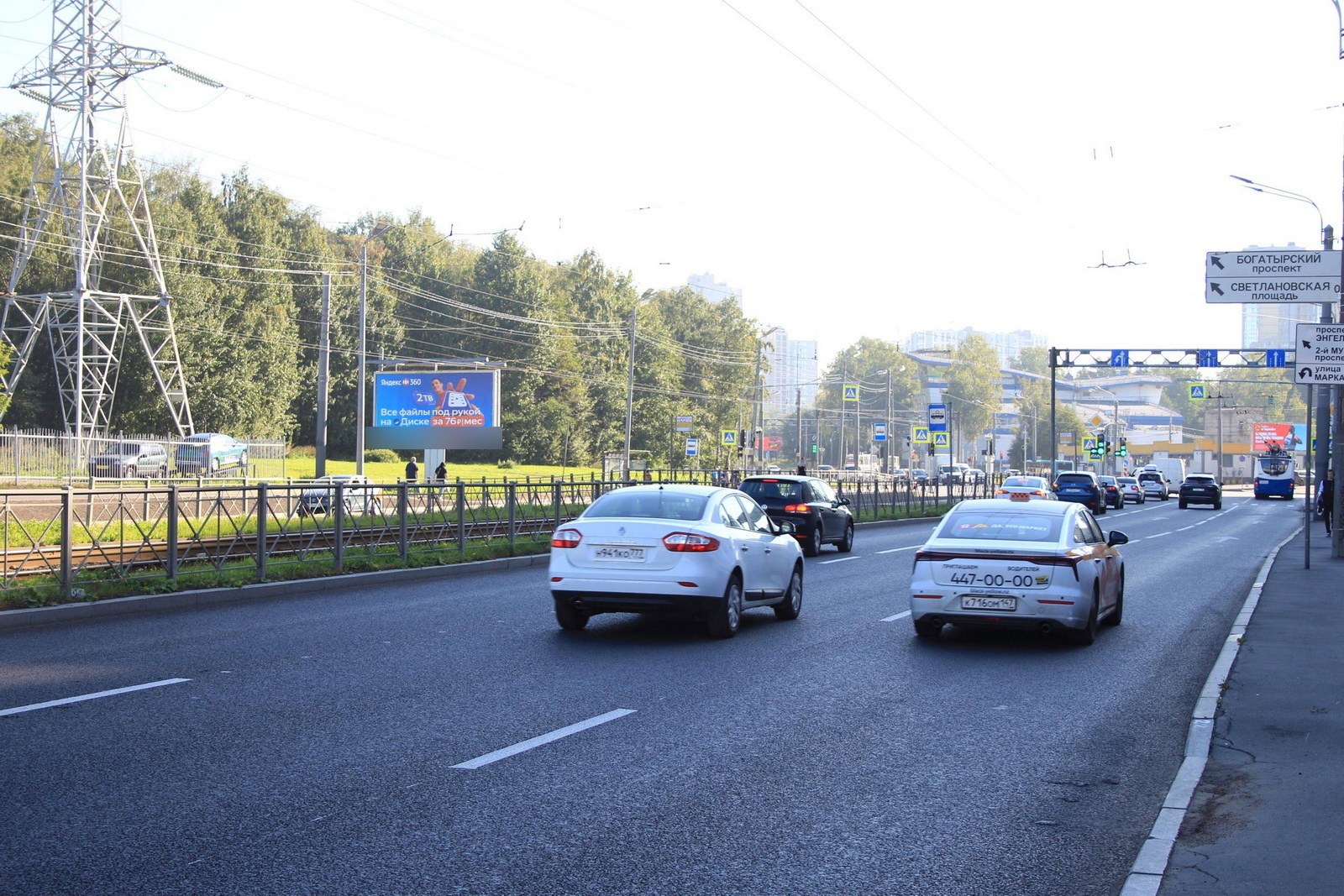 Фотография рекламного носителя, тип: Билборд 3x6, адрес: Испытателей пр-т. Х Богатырский пр-т., Санкт-Петербург, Россия. Сторона Б №105914