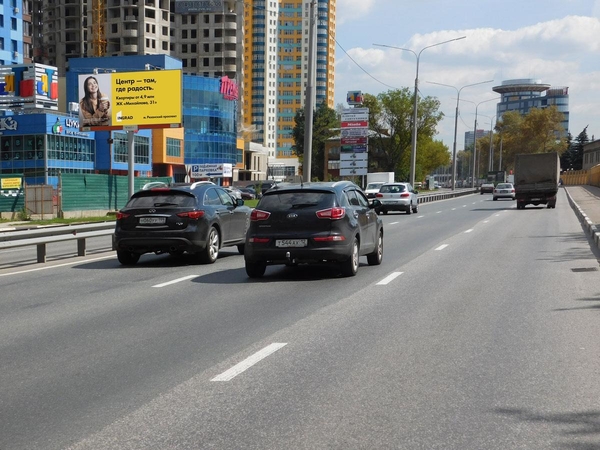 Фотография рекламного носителя, тип: Билборд 3x6, адрес: Пионерская ул., вл.13, Королев, Московская область, Россия. Сторона B1-B3 №251912