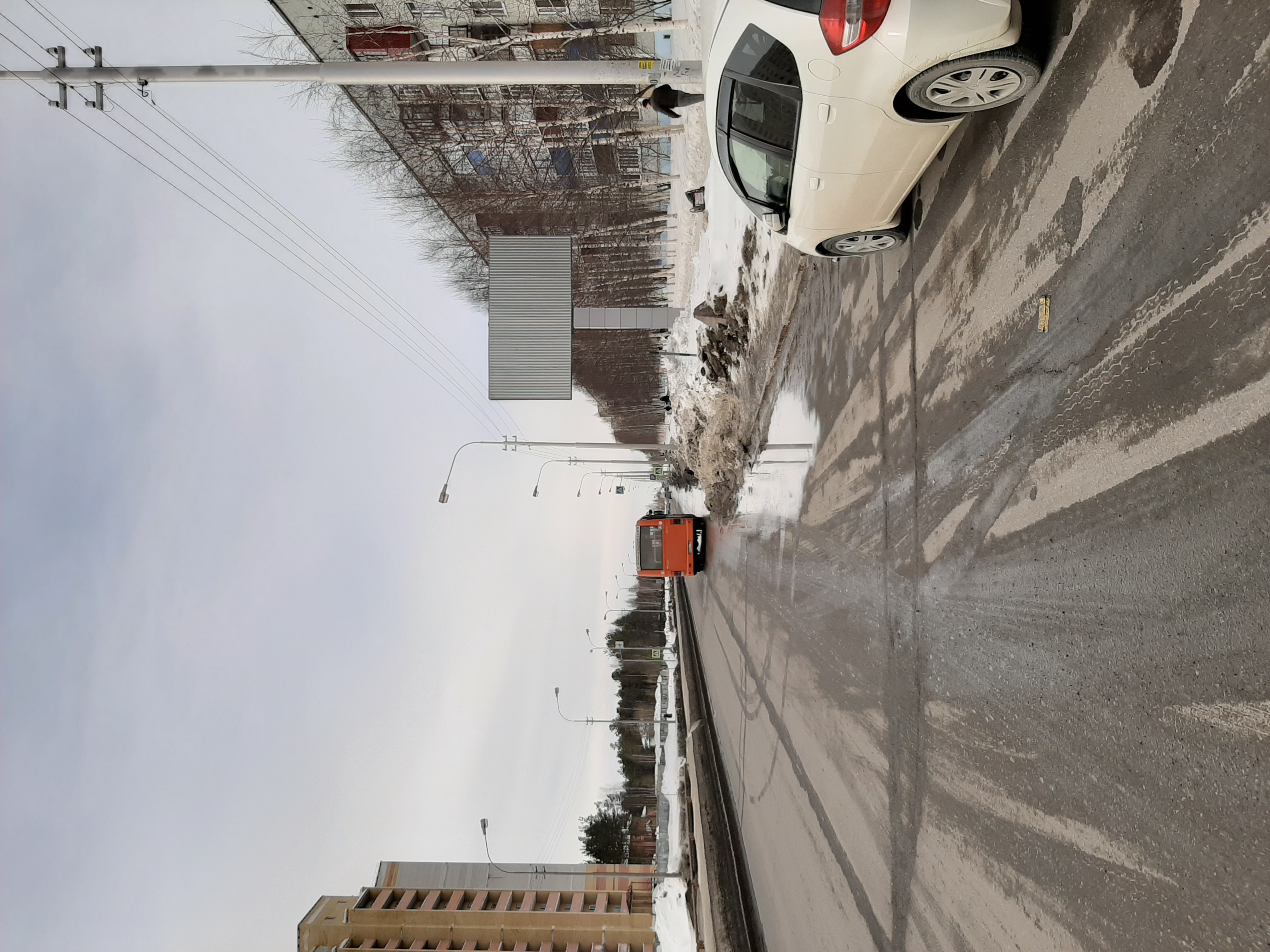 Фотография рекламного носителя, тип: Билборд 3x6, адрес: Крылова ул., гостиничный комплекс Медвежий угол, Сургут, Ханты-Мансийский автономный округ – Югра, Россия. Сторона А №1338238