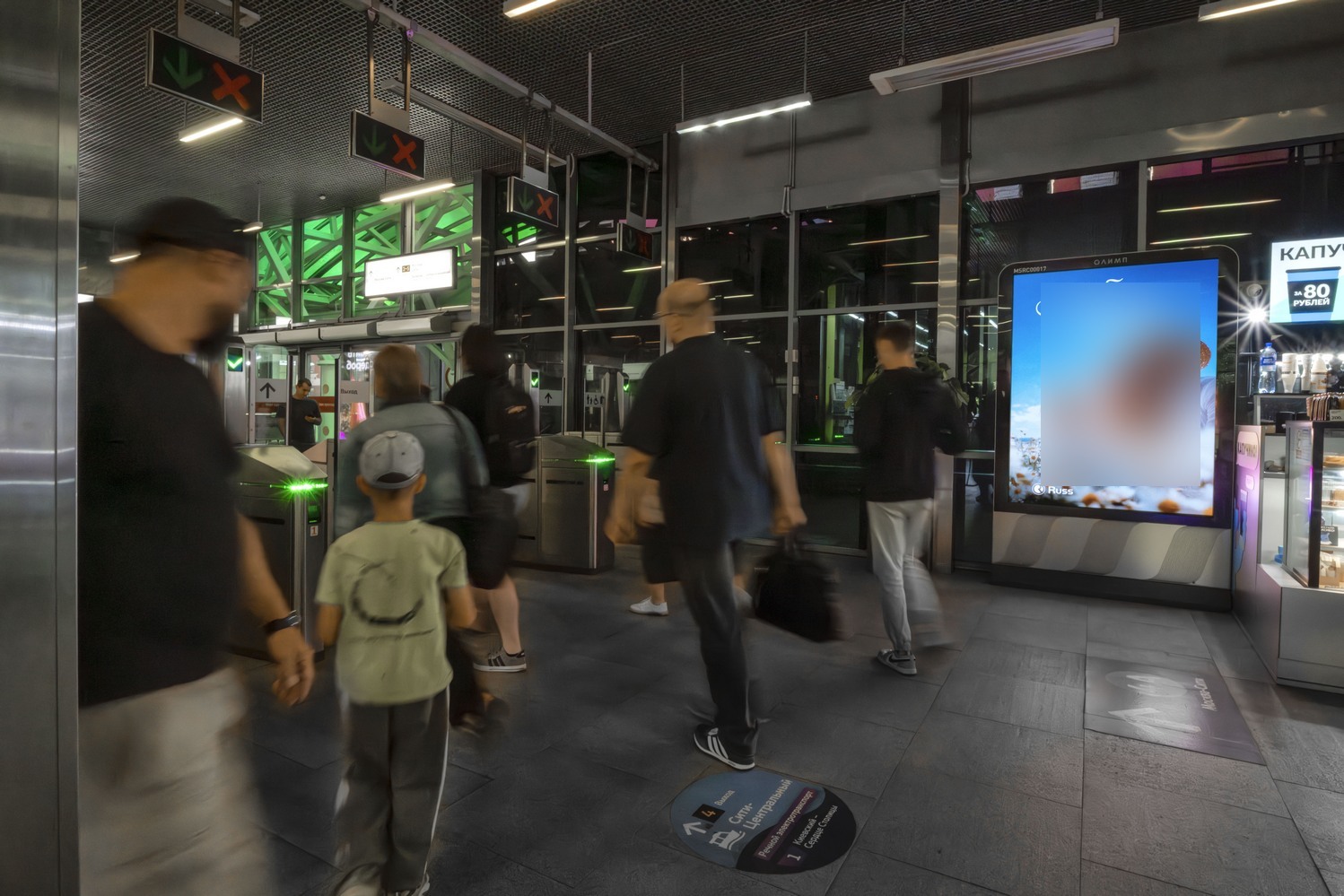 Фотография рекламного носителя, тип: Видеоэкран, адрес: Станция метро «Деловой Центр», линия Московское Центральное Кольцо, Москва, Россия. Сторона/вариант A №698070