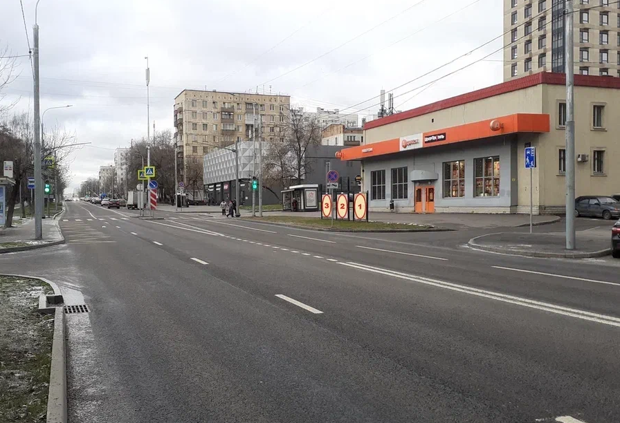 Фотография рекламного носителя, тип: Афиша 1.75x1.8, адрес: Юных Ленинцев ул., д.101, стенд 2, Москва, Россия. Сторона A №887611