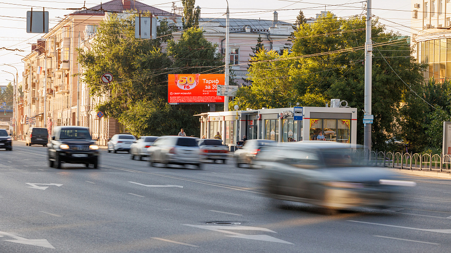Фотография рекламного носителя, тип: Билборд 3x6, адрес: Красный путь ул., д.6, Омск, Омская область, Россия. Сторона А1-А10 №1010107