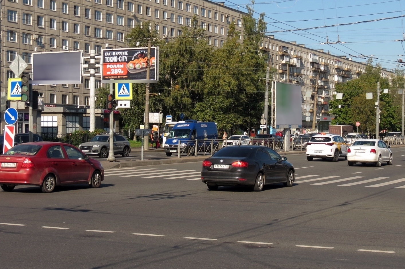 Фотография рекламного носителя, тип: Билборд 3x6, адрес: Большевиков пр-т., ст.м. "ул. Дыбенко", Санкт-Петербург, Россия. Сторона Б2 №498290