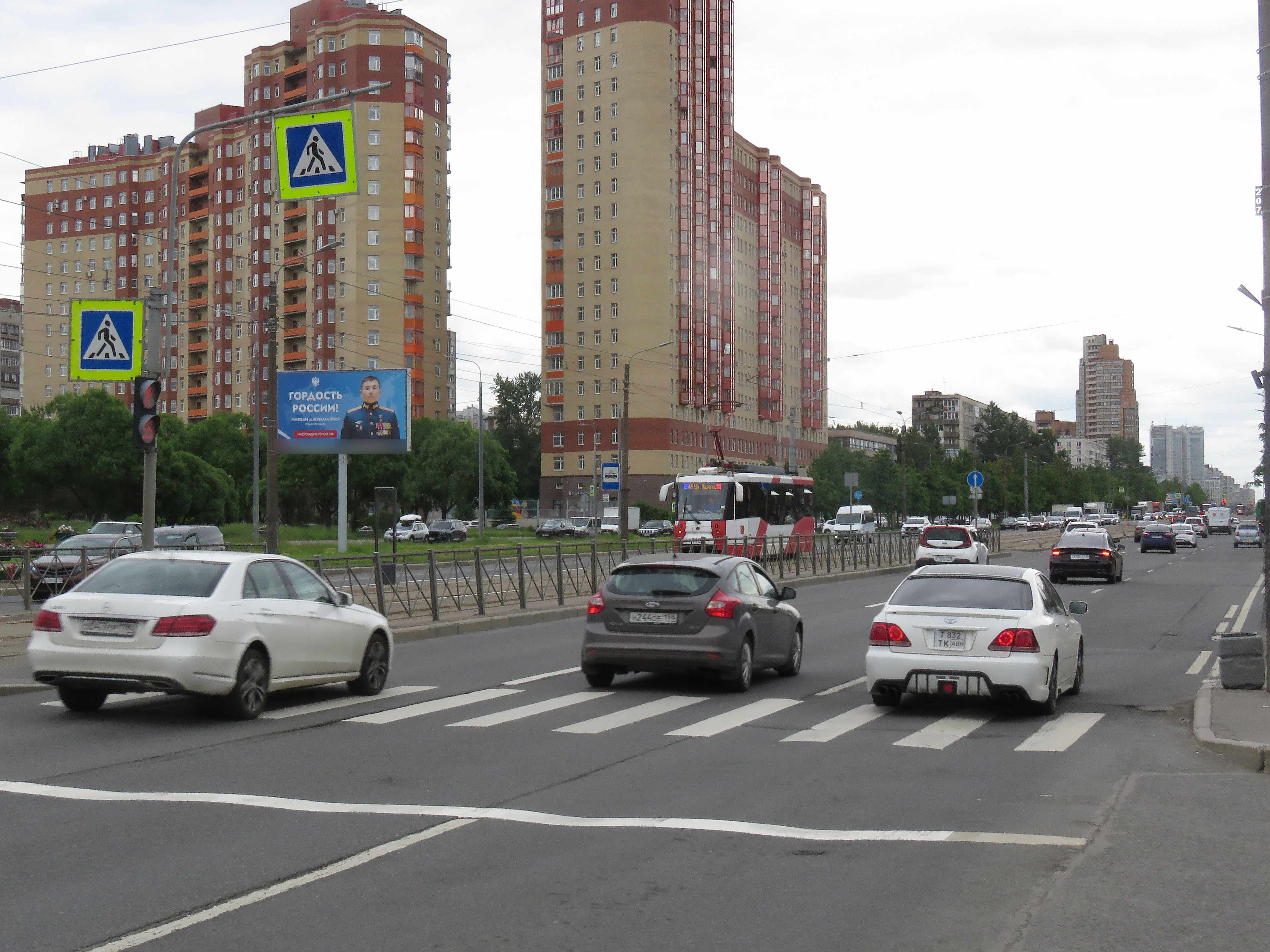 Фотография рекламного носителя, тип: Билборд 3x6, адрес: Бухарестская ул. Х Турку ул., д.8, корп.1, Санкт-Петербург, Россия. Сторона Б1 №388793