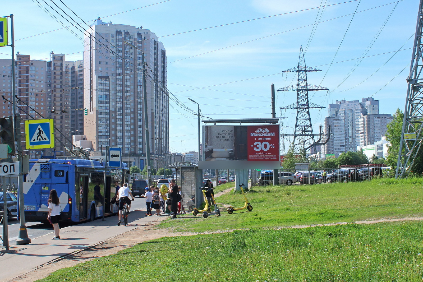 Фотография рекламного носителя, тип: Билборд 3x6, адрес: Испытателей пр-т. Х Богатырский пр-т., Санкт-Петербург, Россия. Сторона А1 №105913
