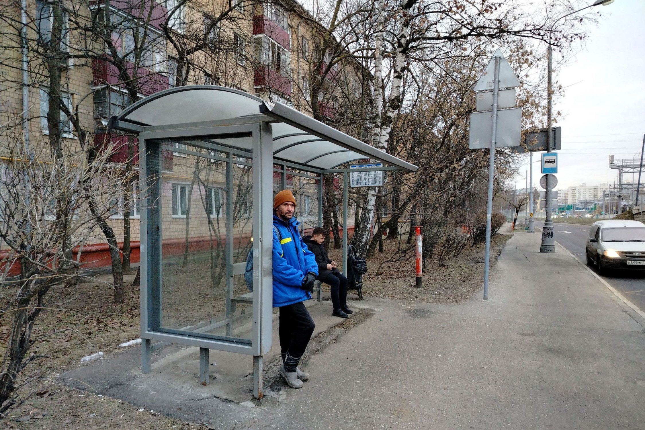 Фотография рекламного носителя, тип: Остановка 1.8x1.2, адрес: Кубинка ул. Х Маршала Неделина ул., д.10, Москва, Россия. Сторона Б №928163