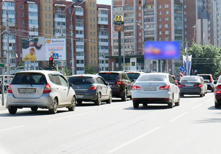 Фотография рекламного носителя, тип: Билборд 3x6, адрес: Дзержинского пр-т. Х Кошурникова ул. Х Гоголя ул., д.178, Новосибирск, Новосибирская область, Россия. Сторона Б №193401