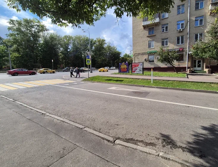 Фотография рекламного носителя, тип: Афиша 1.75x1.8, адрес: Ленинградское ш., д.96, стенд 2, Москва, Россия. Сторона A №821725