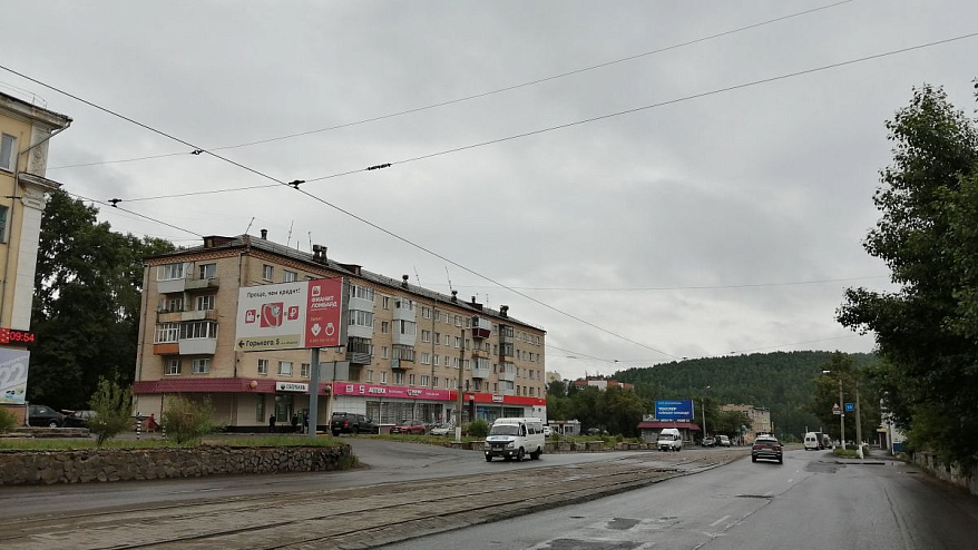 Фотография рекламного носителя, тип: Билборд 3x6, адрес: Горького ул., д.5 Х Тульская ул., Златоуст, Челябинская область, Россия. Сторона B №635490