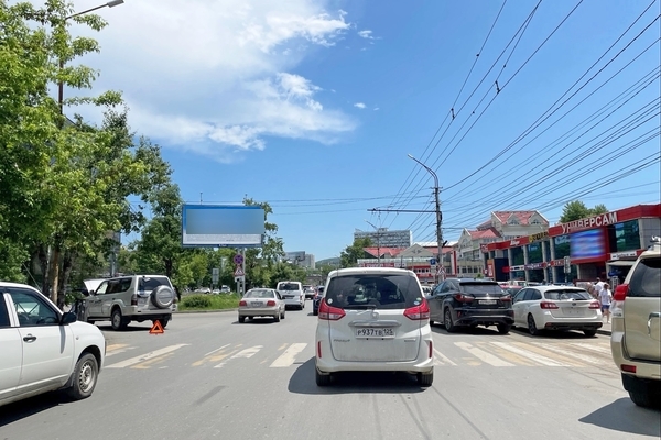 Фотография рекламного носителя, тип: Билборд 3x6, адрес: Русская ул., д.19, Владивосток, Приморский край, Россия. Сторона А1 №154119