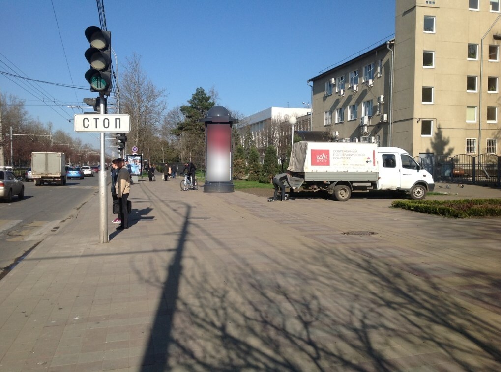 Фотография рекламного носителя, тип: Пиллар 3x1.4, адрес: Ставропольская ул., д.151, Краснодар, Краснодарский край, Россия. Сторона А №1337633