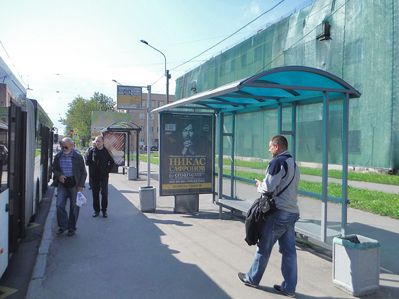 Фотография рекламного носителя, тип: Остановка 1.8x1.2, адрес: Кондратьевский пр-т., д.40, Санкт-Петербург, Россия. Сторона А №164625