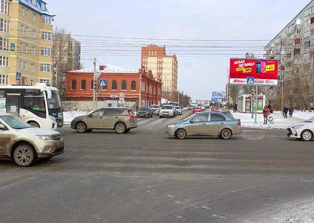 Фотография рекламного носителя, тип: Билборд 3x6, адрес: Куйбышева ул., д.48, Омск, Омская область, Россия. Сторона А1 №616903