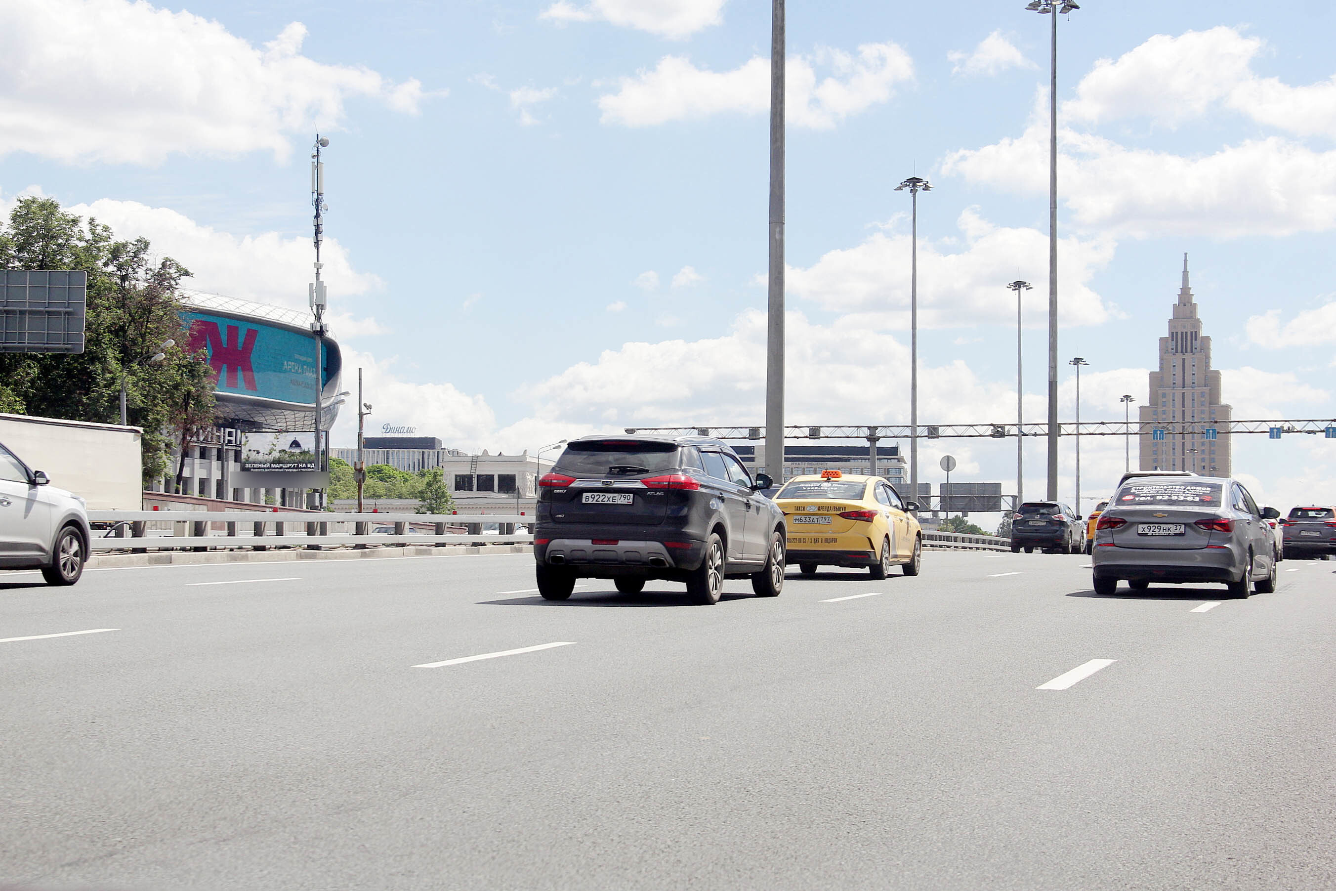 Фотография рекламного носителя, тип: Билборд 3x6, адрес: Ленинградский пр-т., д.35 Х Театральная ал., Москва, Россия. Сторона Б №261607