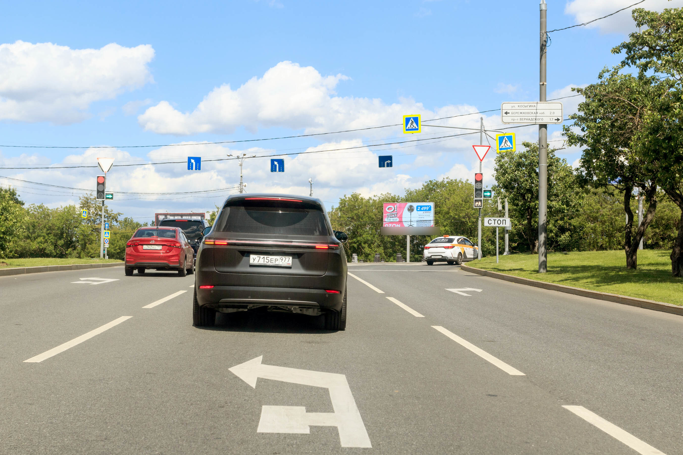Фотография рекламного носителя, тип: Билборд 3x6, адрес: Косыгина ул. Х Мичуринский пр-т., поз.1, Москва, Россия. Сторона А1 №938472