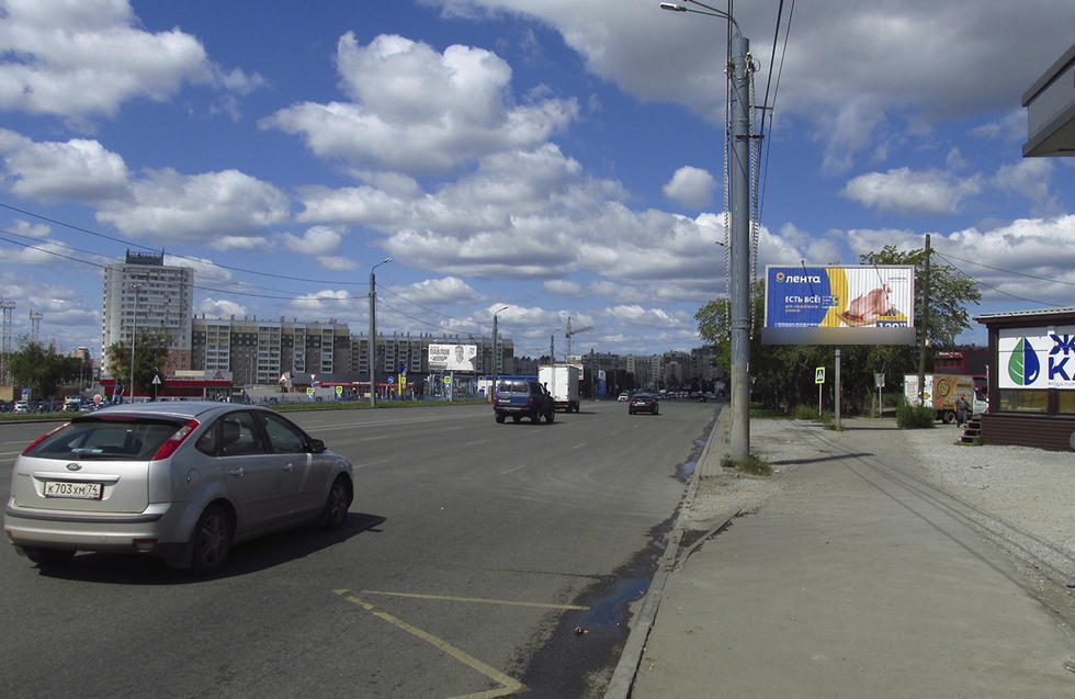 Фотография рекламного носителя, тип: Билборд 3x6, адрес: Братьев Кашириных ул. Х Спорта ул., Челябинск, Челябинская область, Россия. Сторона А1-А3 №553185