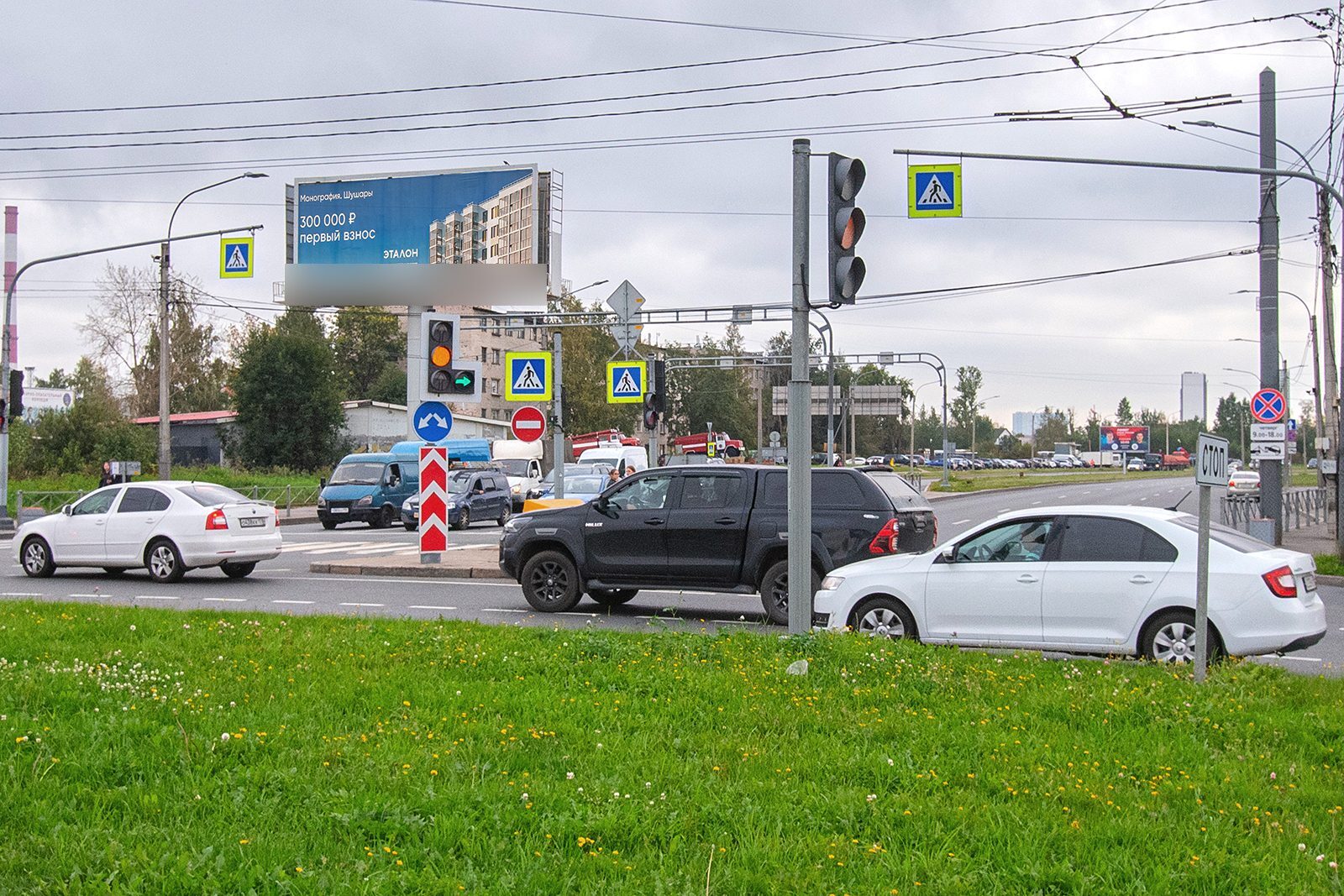 Фотография рекламного носителя, тип: Суперсайт 5x12, адрес: Большевиков пр-т., д.55, корп.1, Санкт-Петербург, Россия. Сторона B №772977