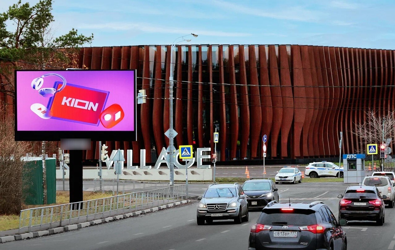 Фотография рекламного носителя, тип: Билборд 3x6, адрес: Жуковка д., Подушкинское ш., Luxury Village, Московская область, Россия. Сторона B1-B10 №1328345