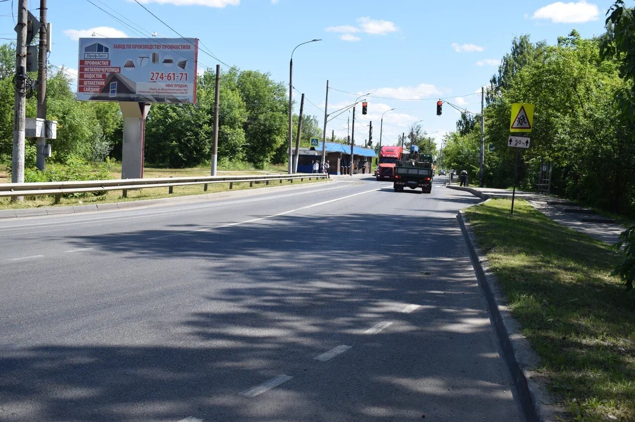 Фотография рекламного носителя, тип: Билборд 3x6, адрес: Новополевая ул., АЗС "Лукойл", поз.1, Нижний Новгород, Нижегородская область, Россия. Сторона B №819837