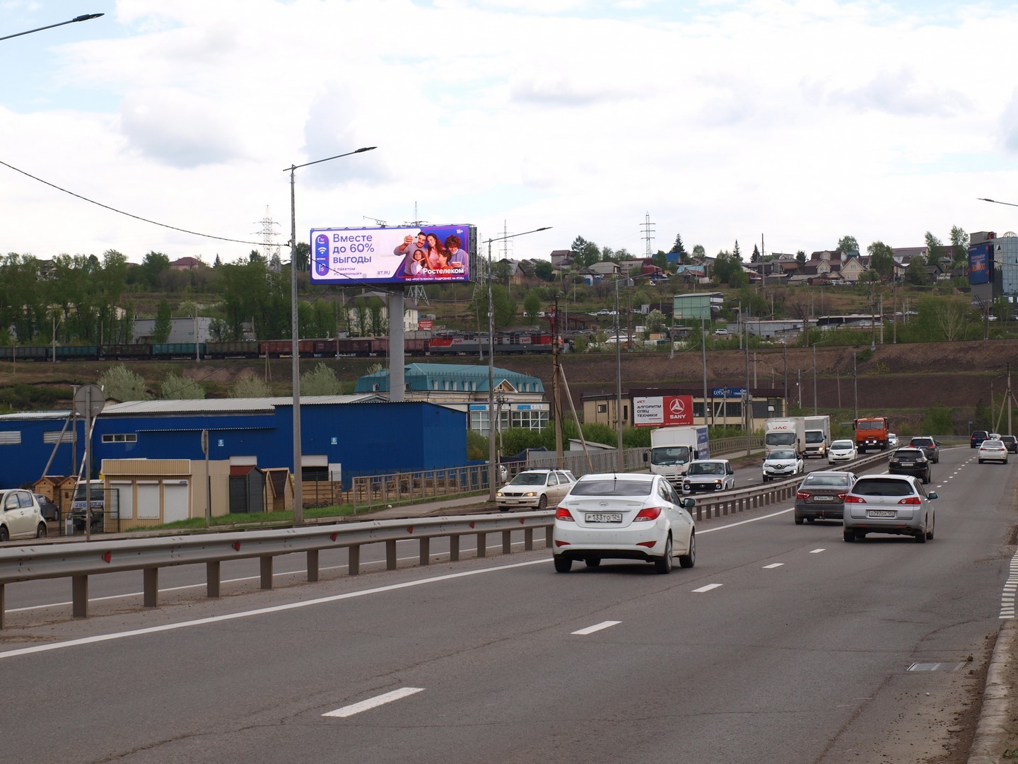 Фотография рекламного носителя, тип: Суперсайт 4x12, адрес: Солонцы пос., Котельникова пр-т., д.31/2, Красноярск, Красноярский край, Россия. Сторона Б1 №1053357