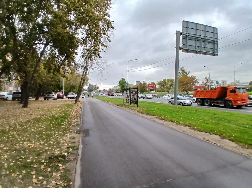 Фотография рекламного носителя, тип: Афиша 1.75x1.8, адрес: Дмитровское ш., д.7, поз.5, стенд 2, Москва, Россия. Сторона B №1381301