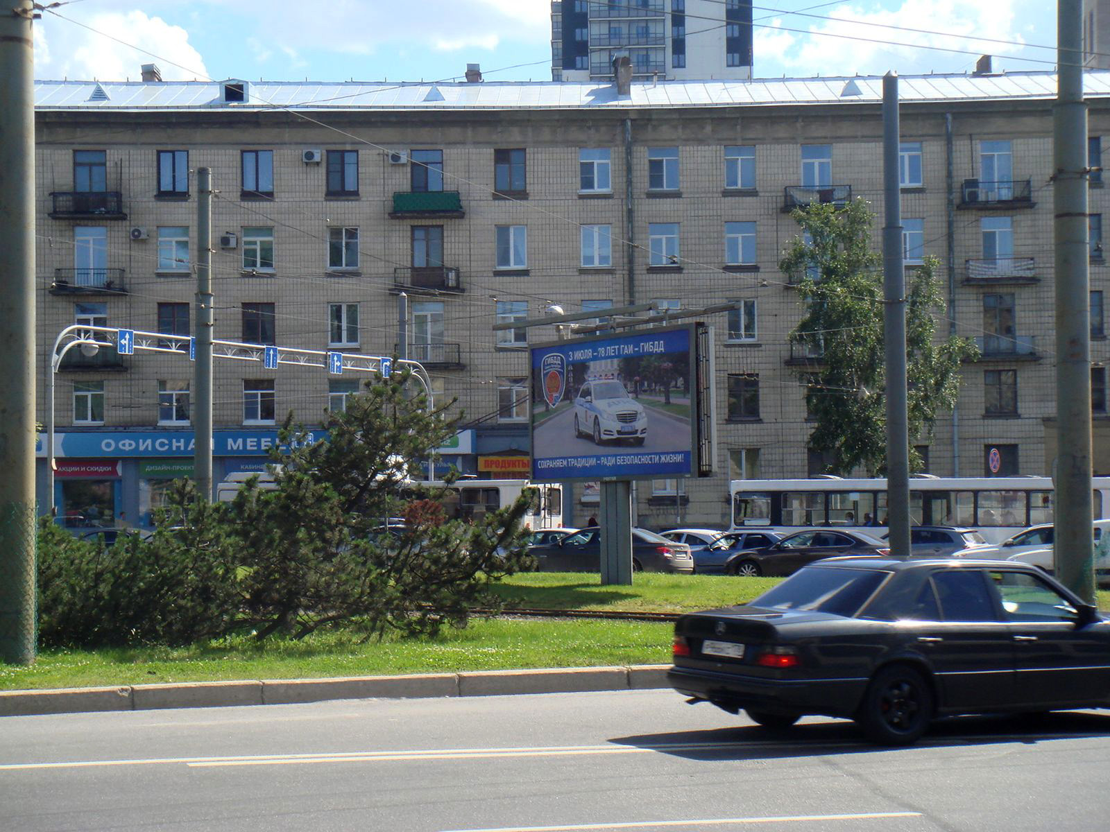 Фотография рекламного носителя, тип: Билборд 3x6, адрес: Светлановская пл. Х Испытателей пр-т., Санкт-Петербург, Россия. Сторона B №105918