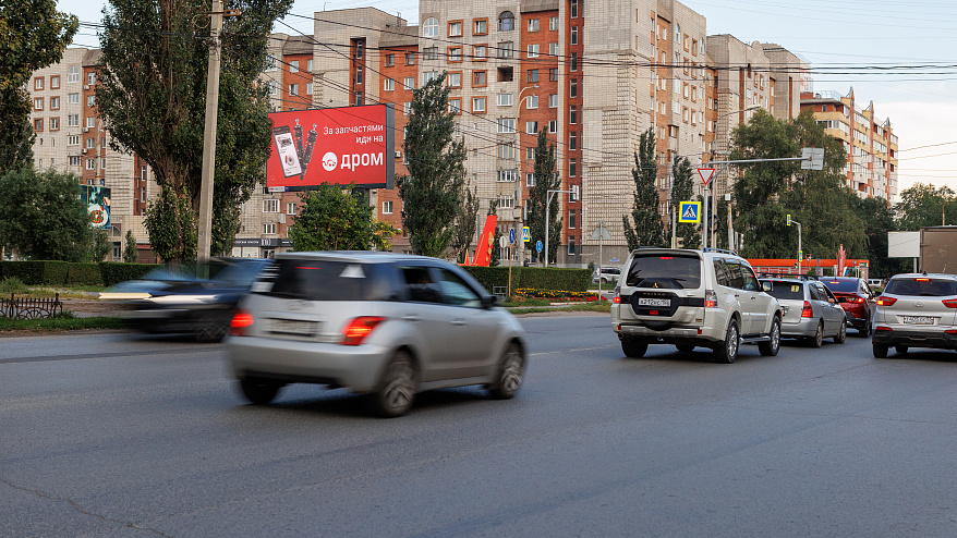Фотография рекламного носителя, тип: Билборд 3x6, адрес: Масленникова ул. X Куйбышева ул., д.81, Омск, Омская область, Россия. Сторона В №1010152