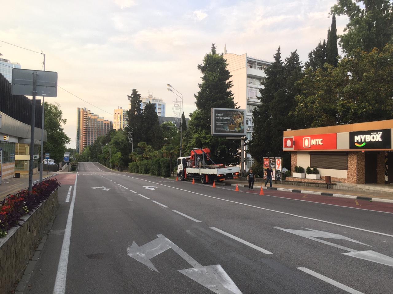 Фотография рекламного носителя, тип: Ситиборд 2.7x3.7, адрес: Курортный пр-т., Светлана, Сочи, Краснодарский край, Россия. Сторона А1-А5 №742750