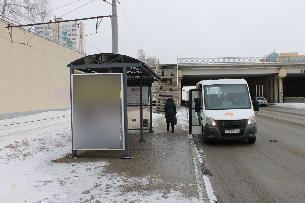 Фотография рекламного носителя, тип: Остановка, адрес: Московский пр-т., ост. "Проспект Вахитова", Набережные Челны, Республика Татарстан, Россия. Сторона BS №1401961