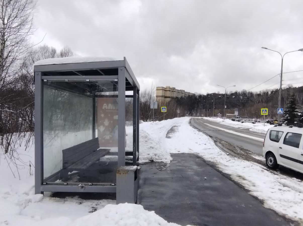 Фотография рекламного носителя, тип: Остановка 1.8x1.2, адрес: Олимпийская ул., остановка "Тимоховский Парк", Видное, Московская область, Россия. Сторона B №1381916