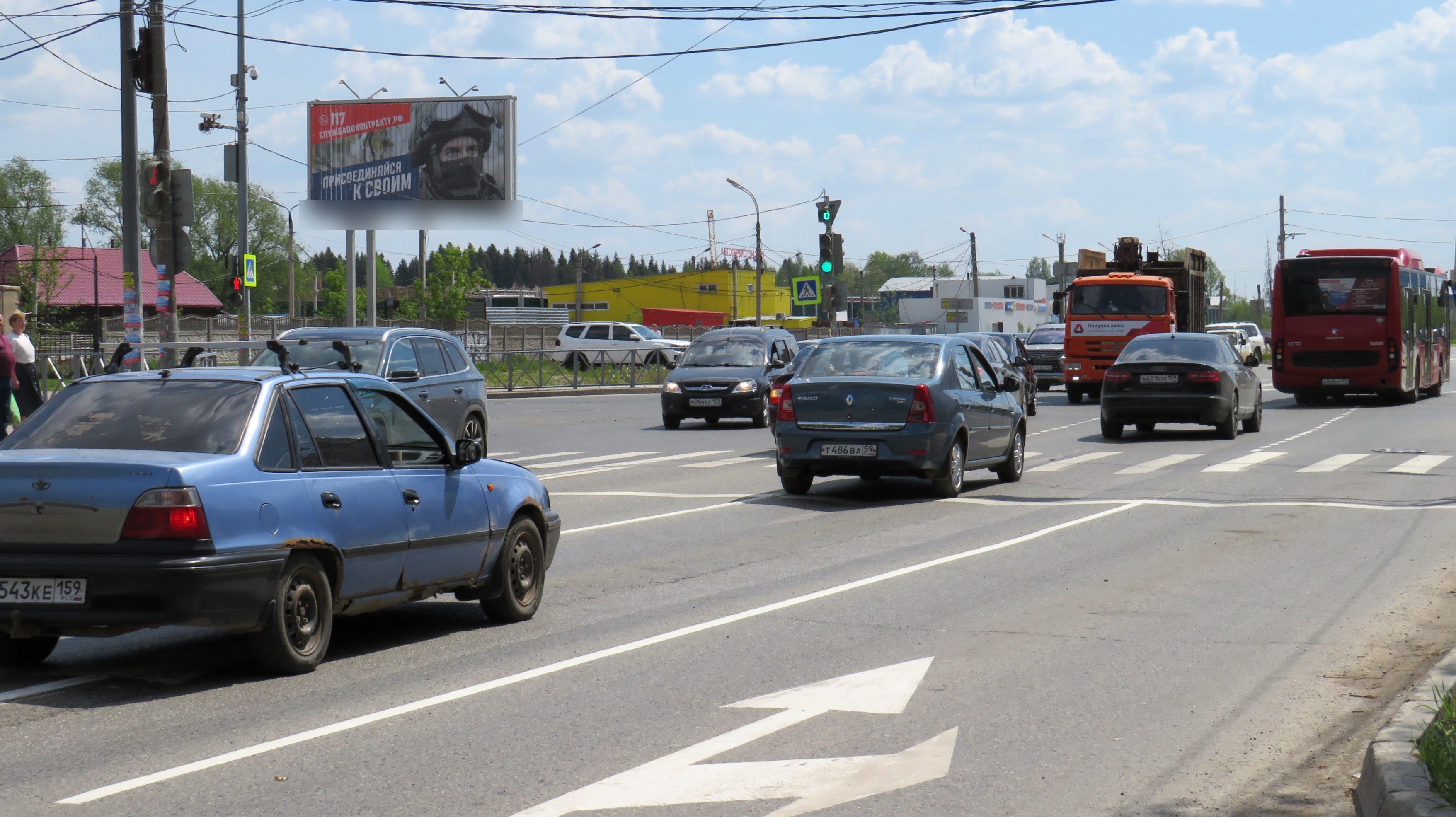Фотография рекламного носителя, тип: Билборд 3x6, адрес: Космонавта Леонова ул. Х Архитектора Свиязева ул., Пермь, Пермский край, Россия. Сторона Б1-Б3 №758442