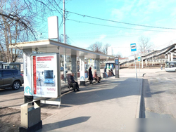 Фотография рекламного носителя, тип: Остановка 1.8x1.2, адрес: Синельниковская ул., д.49, ост. "Станция МЦД "Бутово", Москва, Россия. Сторона B №817789