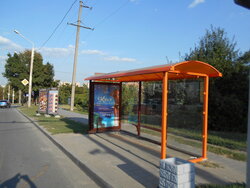 Фотография рекламного носителя, тип: Остановка 1.8x1.2, адрес: Королева пр-т., ост. ВорР "Совхоз", поз.1, Ростов-на-Дону, Ростовская область, Россия. Сторона А №831626