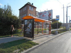 Фотография рекламного носителя, тип: Остановка 1.8x1.2, адрес: Королева пр-т., ост. ВорР "Совхоз", поз.1, Ростов-на-Дону, Ростовская область, Россия. Сторона Б №831627