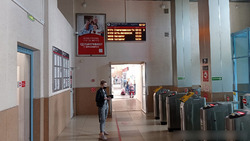 Фотография рекламного носителя, тип: Постер/баннер, адрес: ЖД вокзал «Ростов», Привокзальная пл., д.2/1, Ростов-на-Дону, Ростовская область, Россия. Сторона/вариант А №991108