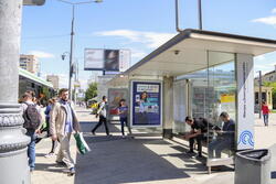 Фотография рекламного носителя, тип: Остановка 1.8x1.2, адрес: Семеновская Б. ул., ост. м. Электрозаводская, поз.1, Москва, Россия. Сторона А №334690