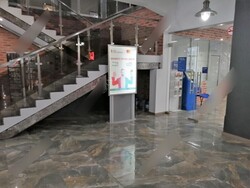 Фотография рекламного носителя, тип: Лайтбокс, адрес: Бизнес-центр «REDCadet», Красного Курсанта ул., д.25, Санкт-Петербург, Россия. Сторона/вариант №826720