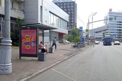 Фотография рекламного носителя, тип: Остановка 1.8x1.2, адрес: Олимпийский пр-т., д.22, Москва, Россия. Сторона Б №557040