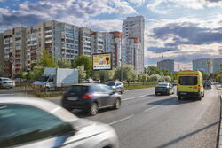 Фотография рекламного носителя, тип: Ситиборд 2.7x3.7, адрес: Фурманова ул., д.123, Екатеринбург, Свердловская область, Россия. Сторона Б1-Б5 №651432