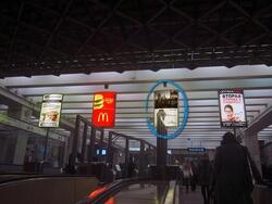 Фотография рекламного носителя, тип: Лайтбокс, адрес: Станция метро «Садовая», линия Фрунзенско-Приморская, Санкт-Петербург, Россия. Сторона/вариант А6 №1062834