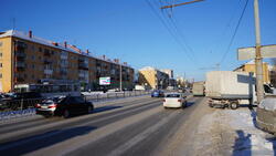 Фотография рекламного носителя, тип: Ситиборд 2.7x3.7, адрес: Космонавтов ул., д.49, Екатеринбург, Свердловская область, Россия. Сторона B №979214