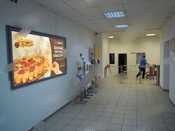 Фотография рекламного носителя, тип: Лайтбокс, адрес: Бизнес-центр «Таврический», Шпалерная ул., д.51, Санкт-Петербург, Россия. Сторона/вариант №657498