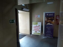 Фотография рекламного носителя, тип: Диспенсер листовок, адрес: Бизнес-центр «АВС», Семеновский пер., д. 6, Москва, Россия. Сторона/вариант №655082