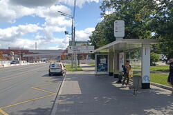 Фотография рекламного носителя, тип: Остановка 1.8x1.2, адрес: Нижегородская ул., д.94, корп.1, Москва, Россия. Сторона А №955719