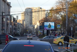 Фотография рекламного носителя, тип: Ситиборд 2.7x3.7, адрес: Шмитовский пр-зд., д.2, стр.1, Москва, Россия. Сторона А1-А6 №359576